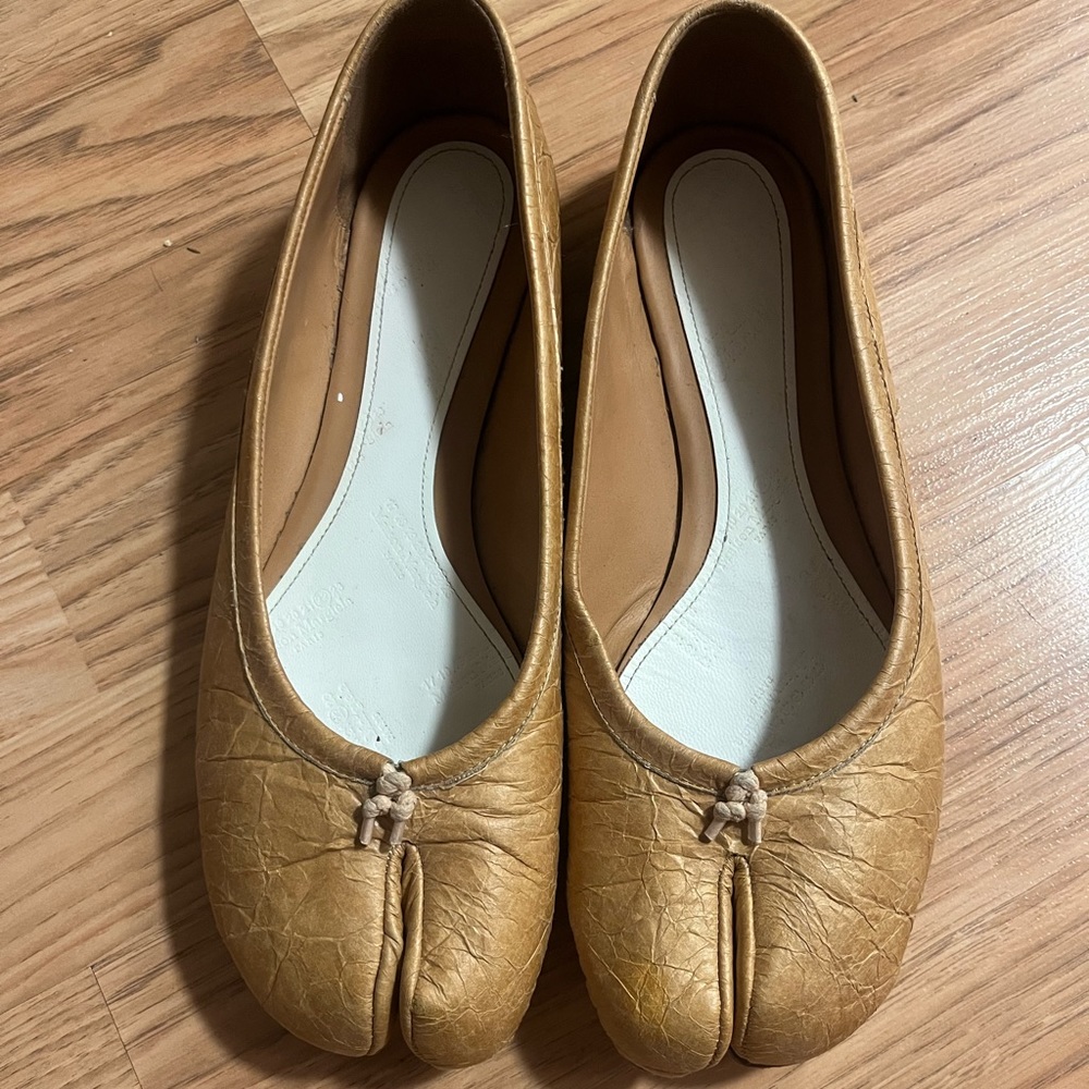 Maison Margiela Tan Tabi ballerina flats - crinkled faux leather